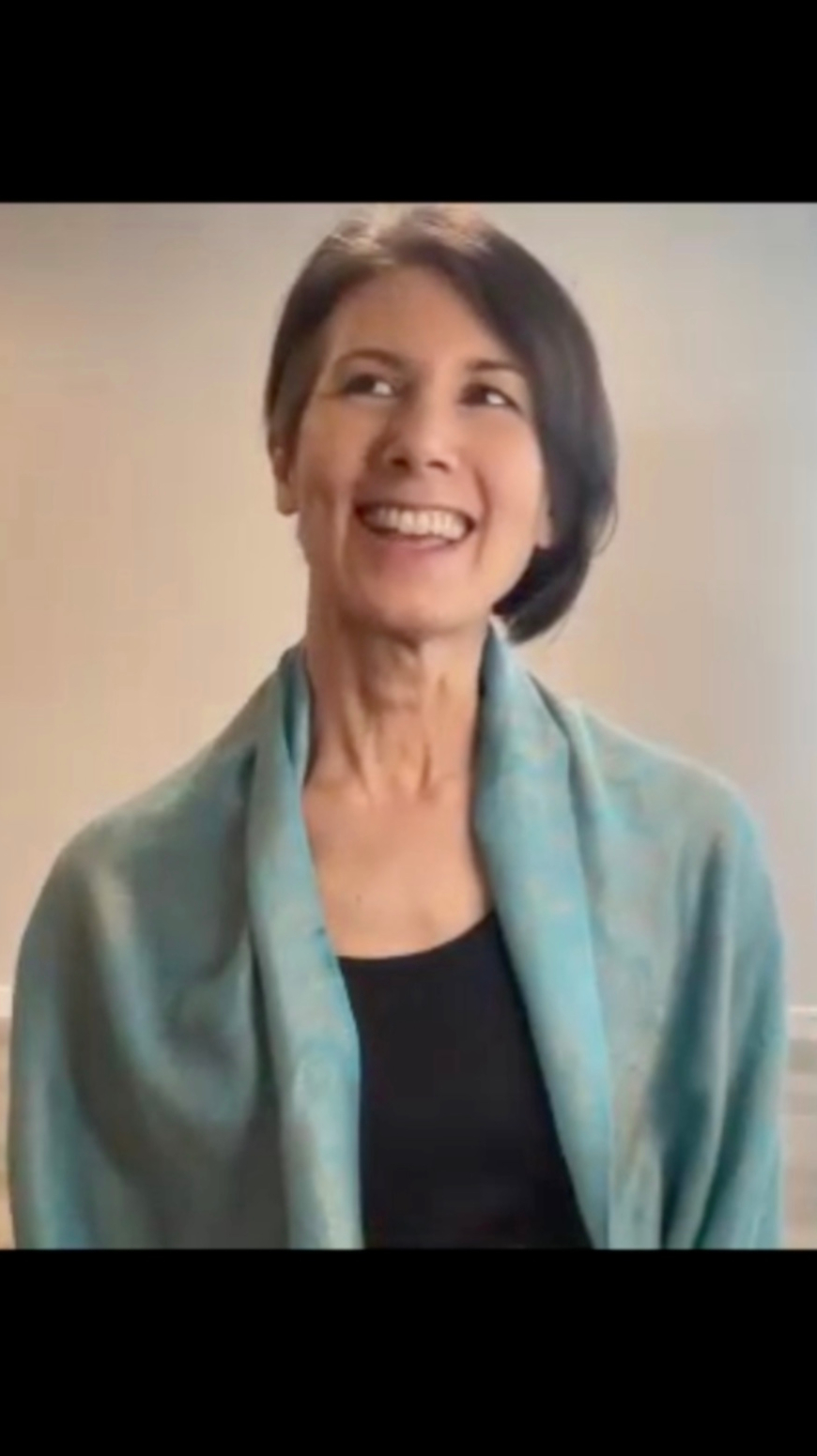 Cristina (Solopreneur)